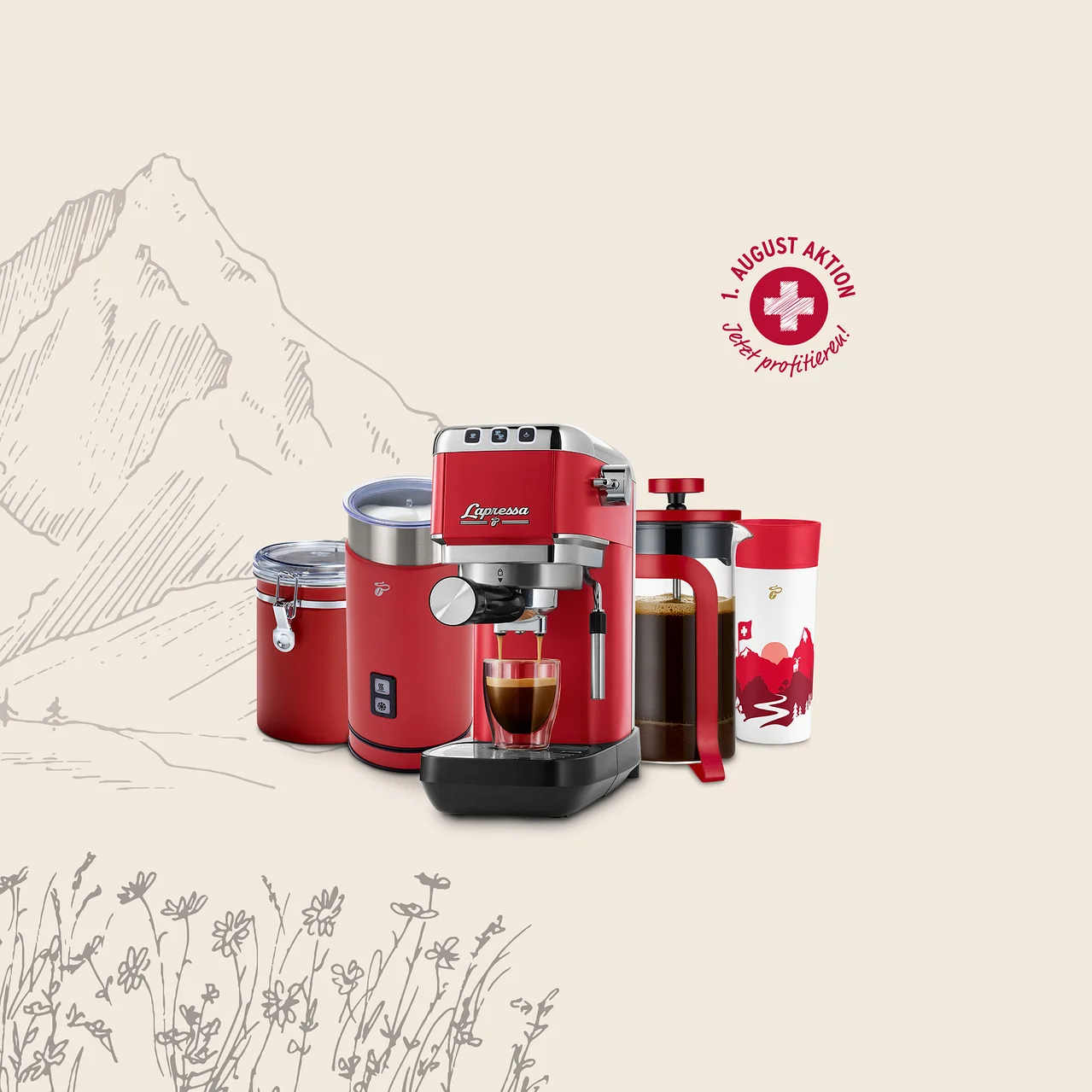 Eine rote Espressomaschine füllt Kaffee in ein Glas, umgeben von einer roten Kaffeemühle, einem roten Vorratsbehälter, einer French Press und einem weißen Reisebecher mit Schweizer Design. Im Hintergrund sind Berg- und Blumenzeichnungen zu sehen, sowie ein rotes Aktionslogo mit Schweizer Kreuz.