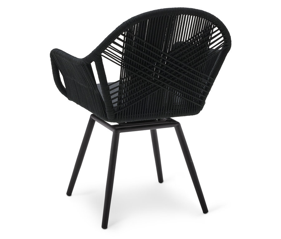 Nahaufnahme eines schwarzen Sessels mit Kordelbespannung und vier Beinen.