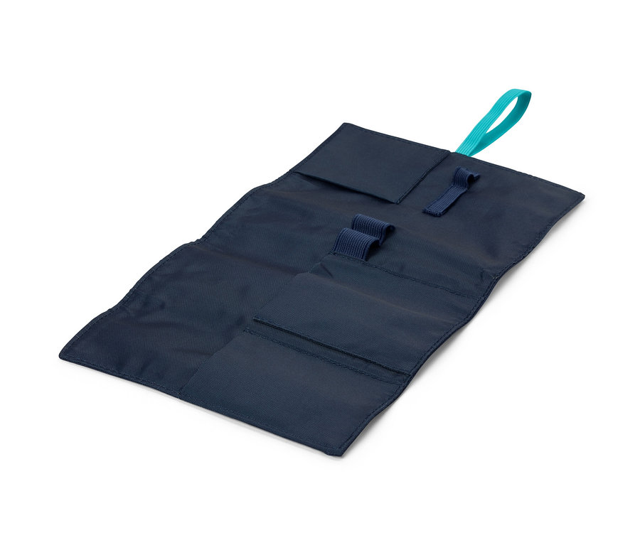 Offener, dunkelblauer Reise-Kabel-Organizer mit azurblauer Schlaufe.