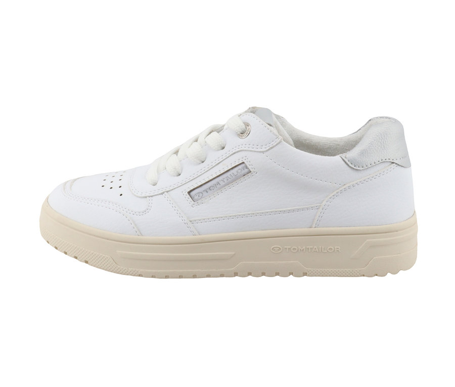 Weißer Tom Tailor Sneaker aus PU mit beiger Sohle.