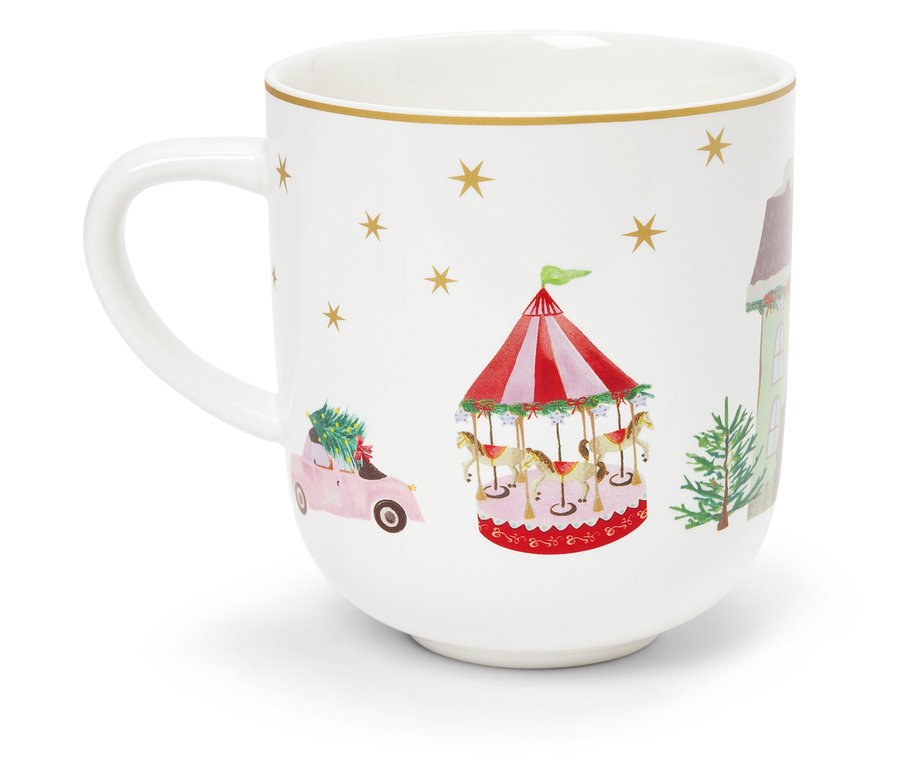 Weißer Becher mit Abbildungen eines rosa Autos mit Weihnachtsbaum, Karussell und Haus.