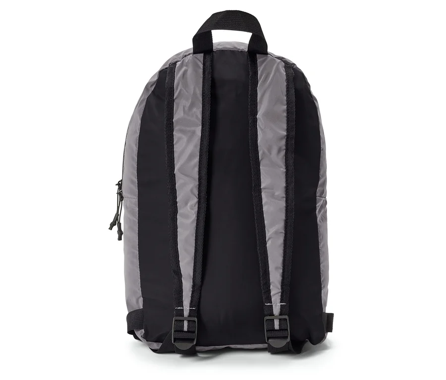 Rückansicht eines grauen Rucksacks mit schwarzen Trägern und Griff auf weißem Hintergrund.