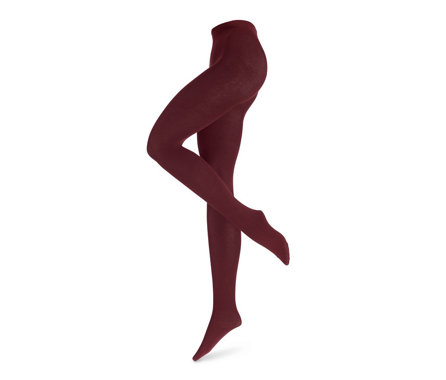 Beine eines Models, das eine weinrote Strumpfhose trägt.