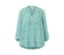 Nahaufnahme einer bedruckten Tunika-Bluse in Aqua.