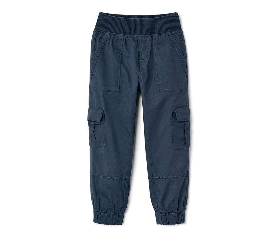 Eine blaue Kinder-Pull-on-Pants – Fit »Anton« mit Taschen auf weißem Hintergrund.