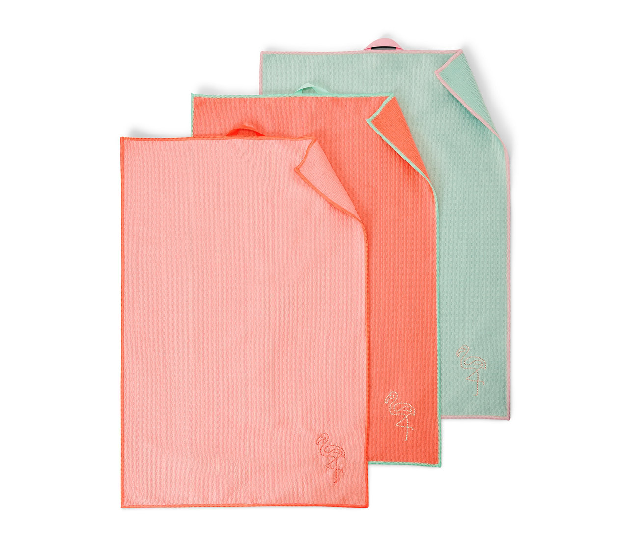 Drei Geschirrtücher: rosa, koralle und hellgrün.