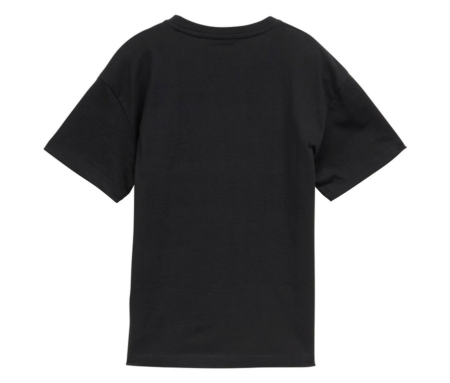 Detailansicht eines schwarzen T-Shirts von hinten.
