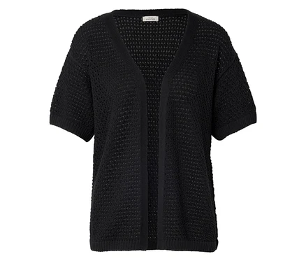 Schwarze, offene Strickjacke mit kurzen Ärmeln vor weißem Hintergrund.