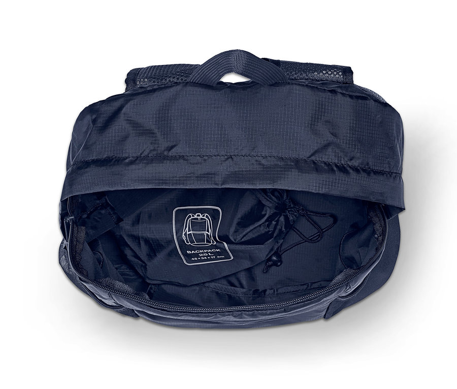 Offener faltbarer Rucksack.