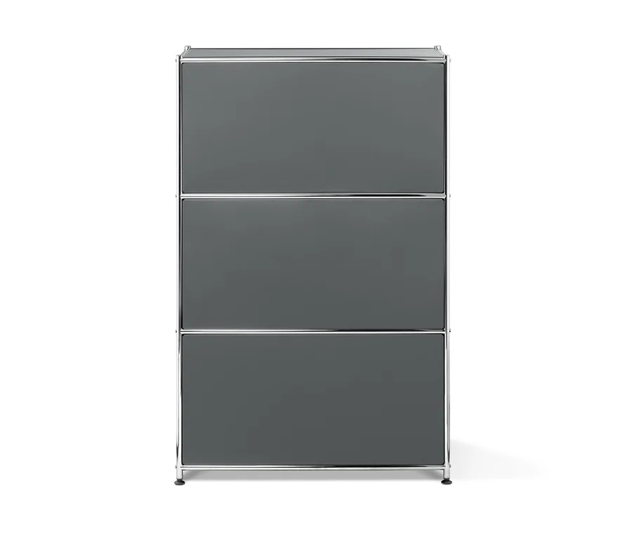 Graues Metallregal mit drei Klappfächern.