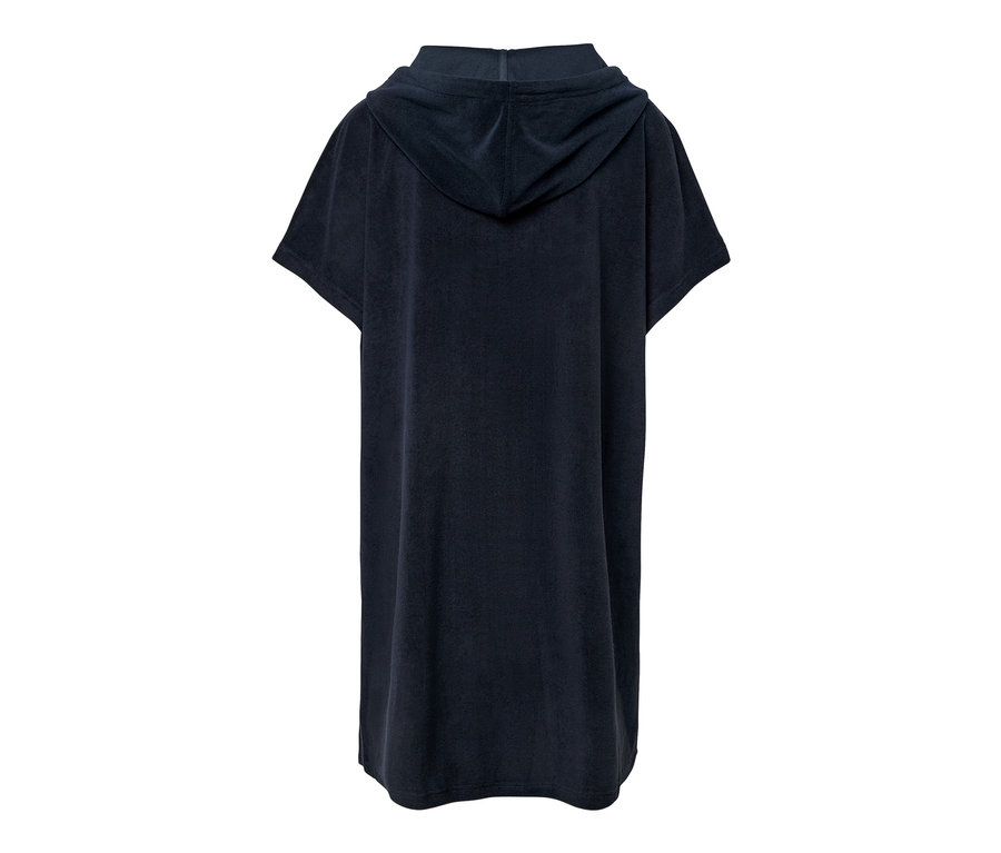 Blaues Frottee-Strandkleid mit Kapuze von hinten.