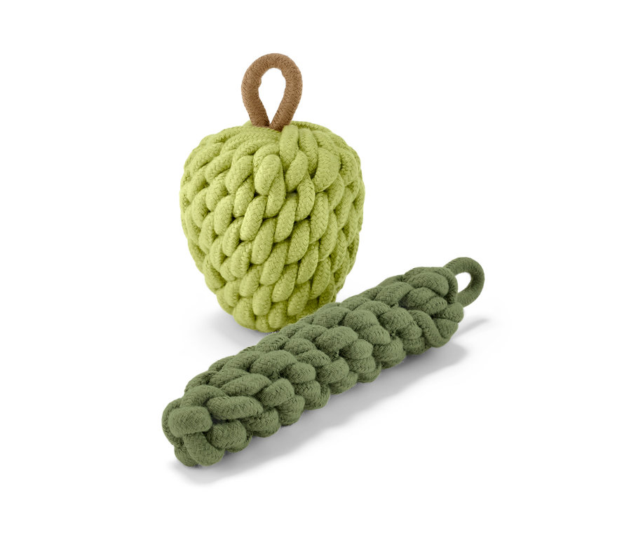 Hundespielzeug Apfel-Zucchini aus geflochtener Baumwolle.