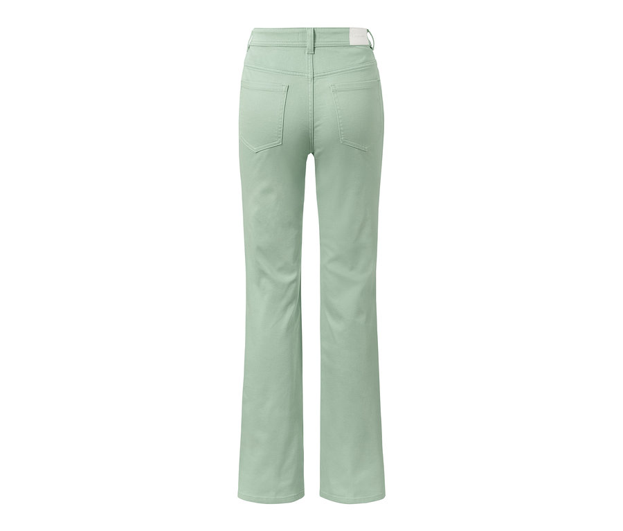 Rückansicht einer mintgrünen Bootcut Jeans – Fit »Lou«.