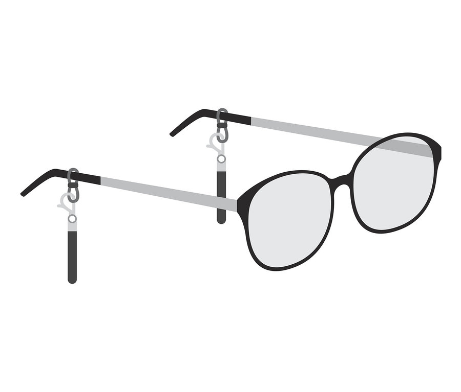 Schwarze Brille mit Multifunktionskette für Brillen.