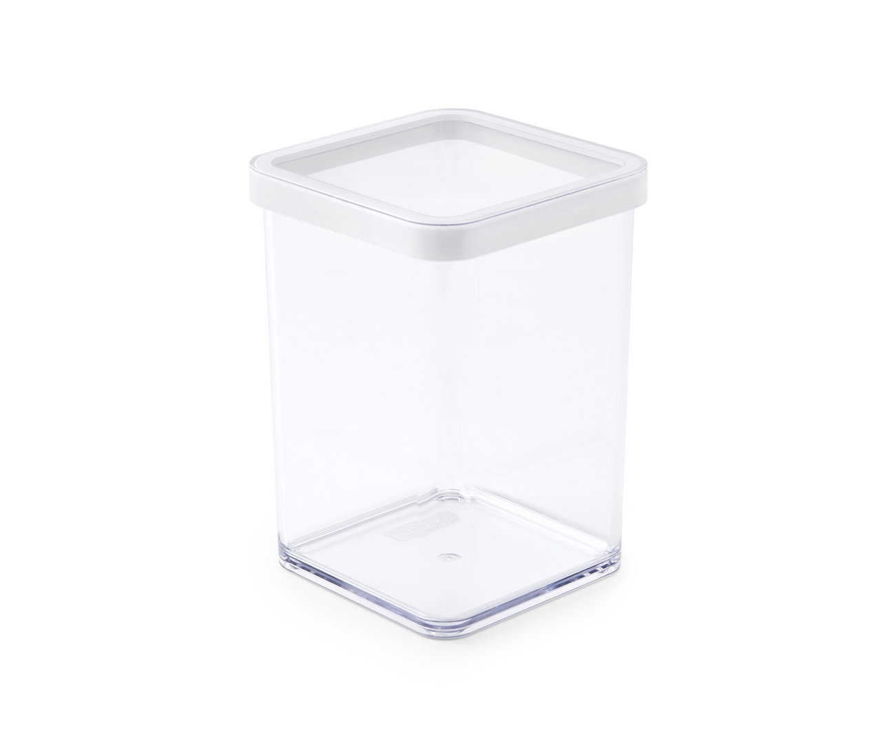 Eine leere 5 Vorratsdosen mit weißem Deckel steht vor einem weißen Hintergrund.