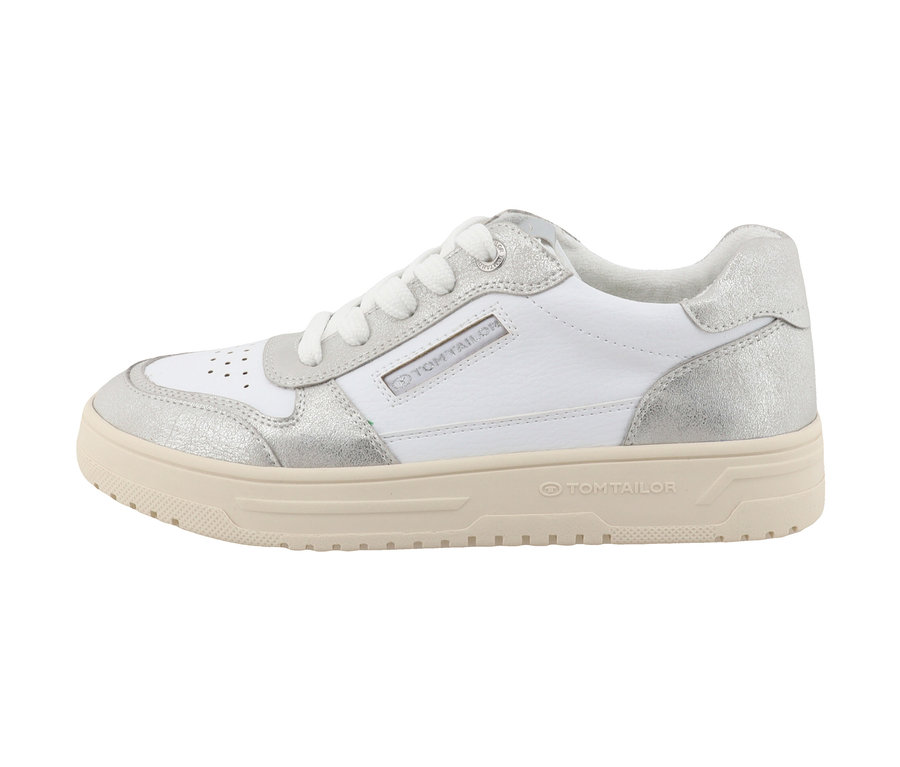 Seitenansicht eines silber-weißen Tom Tailor Sneakers aus PU.