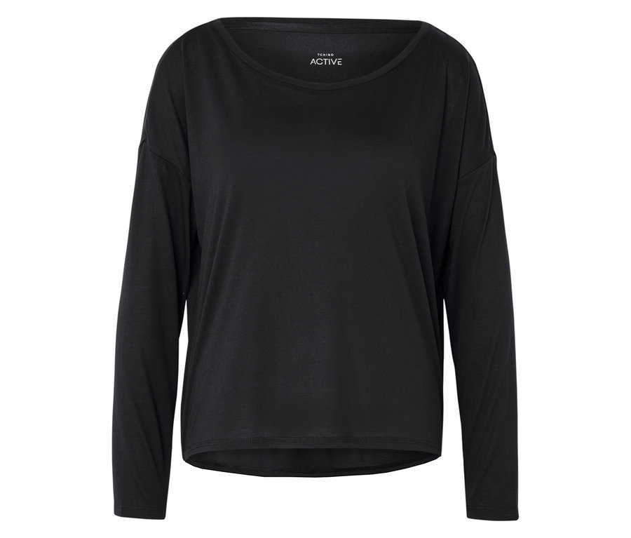 Ein schwarzes, langärmeliges T-Shirt.