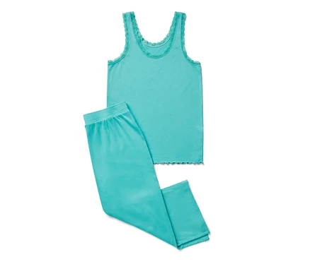 Türkisblaues Pyjama-Set in Rippe mit Spitzenoberteil und Hose.