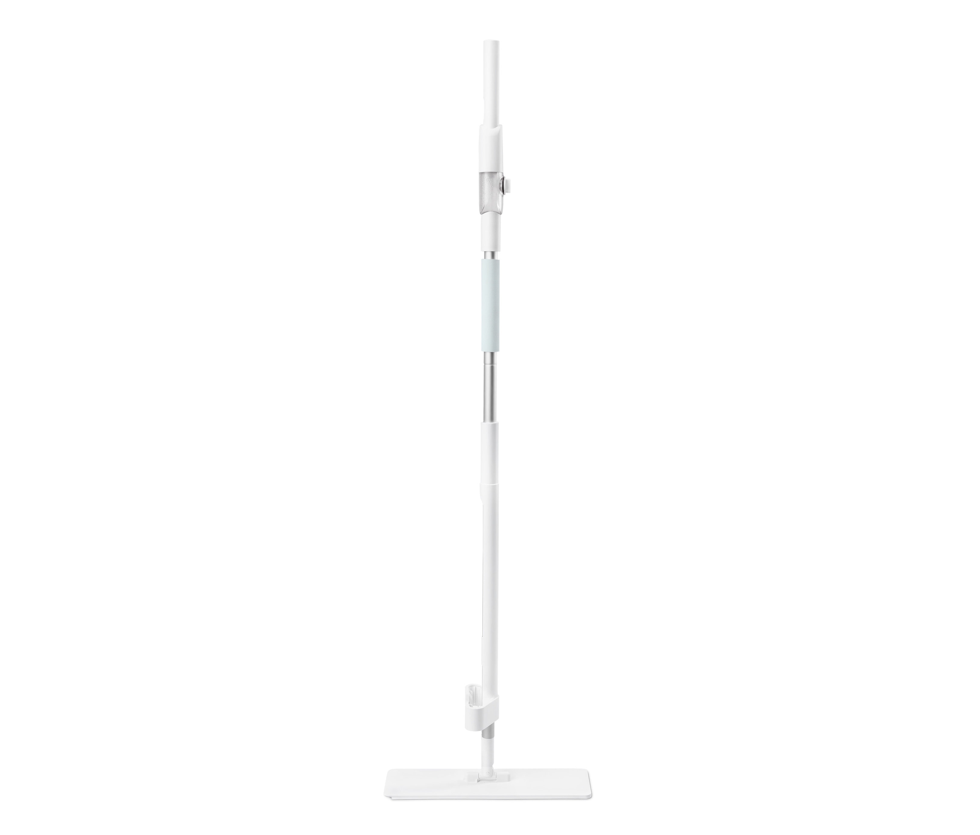 Ein weißer Bodenwischer mit Sprühfunktion.