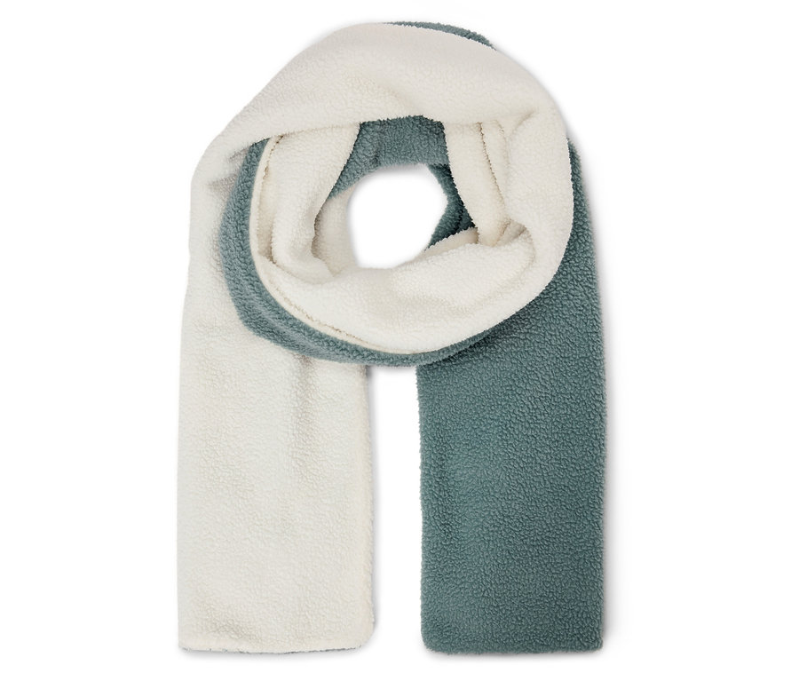 Ein zweifarbiger Schal, cremefarben und blaugrün.