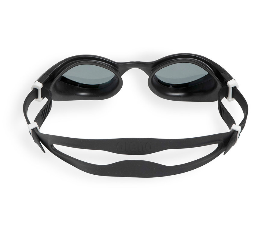 Schwarze arena Unisex-Schwimmbrille THE ONE PLUS auf weißem Hintergrund.