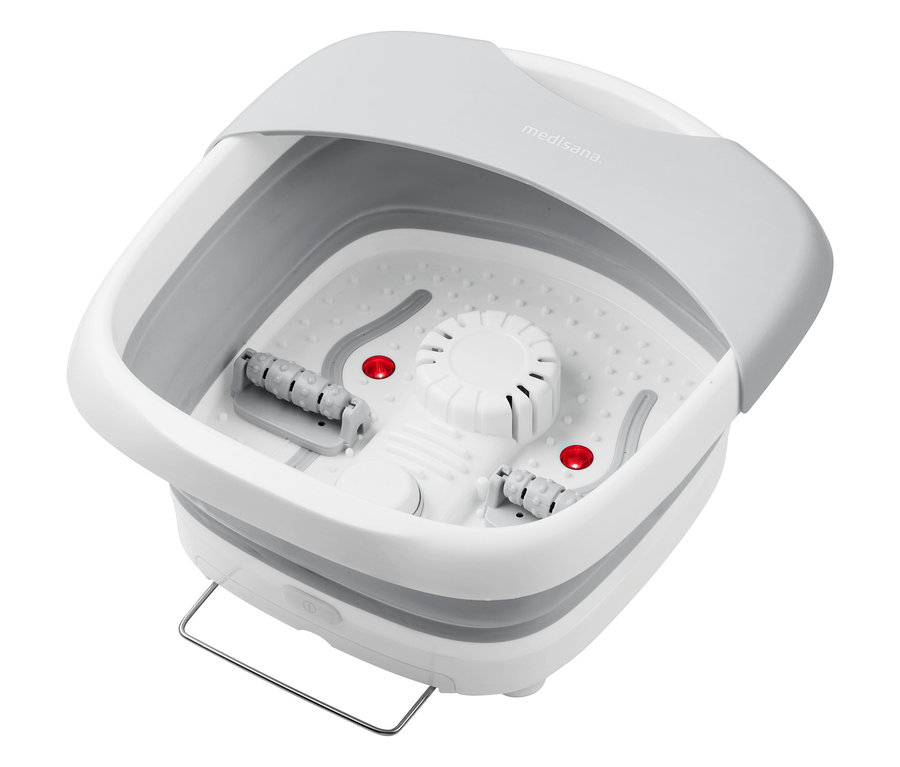 Grau-weiße Medisana Fußbadewanne mit Rollen.