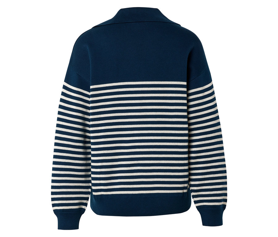 Rückansicht eines dunkelblauen Strickpullovers mit langen Ärmeln und weißen horizontalen Streifen.