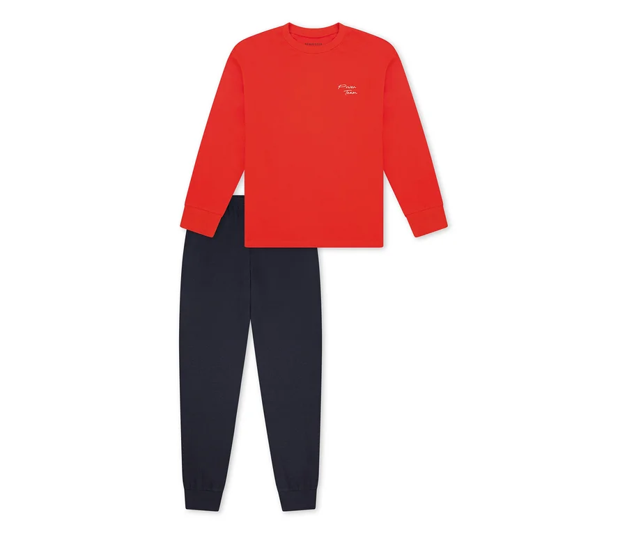 SCHIESSER Kinder-Pyjama mit Bündchen: rotes Langarm-Oberteil mit weißem Text und dunkelblaue Hose mit Bündchen.