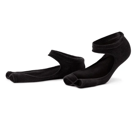 Zwei schwarze Yogafüßlinge.