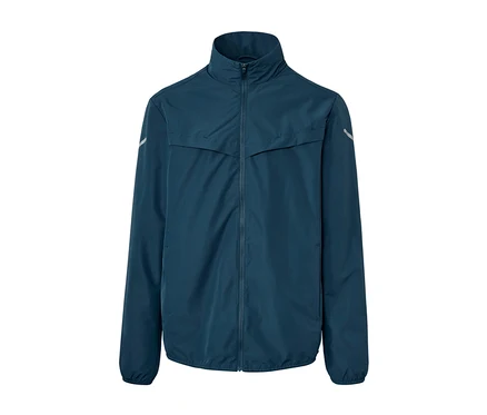 Blaue Windschutzjacke mit Reißverschluss.