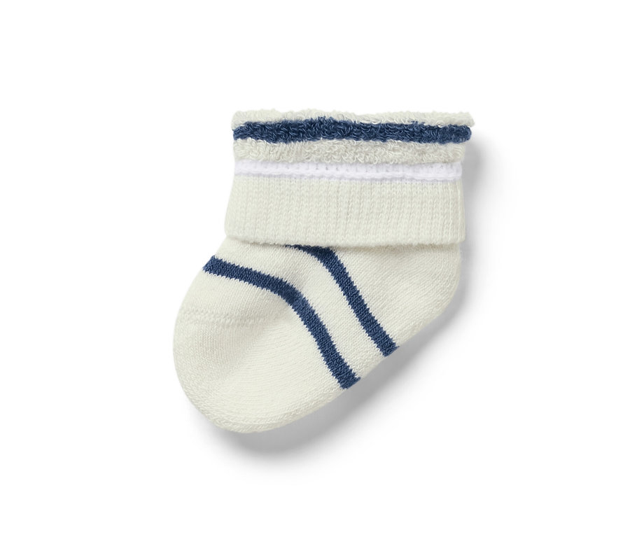 Detailansicht einer Baby-Socke aus dem 7 Paar Baby-Socken, Drache Set, mit blauen Streifen auf weißem Hintergrund.