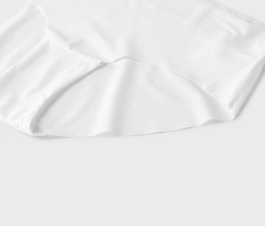 Detailansicht eines weißen Slips.