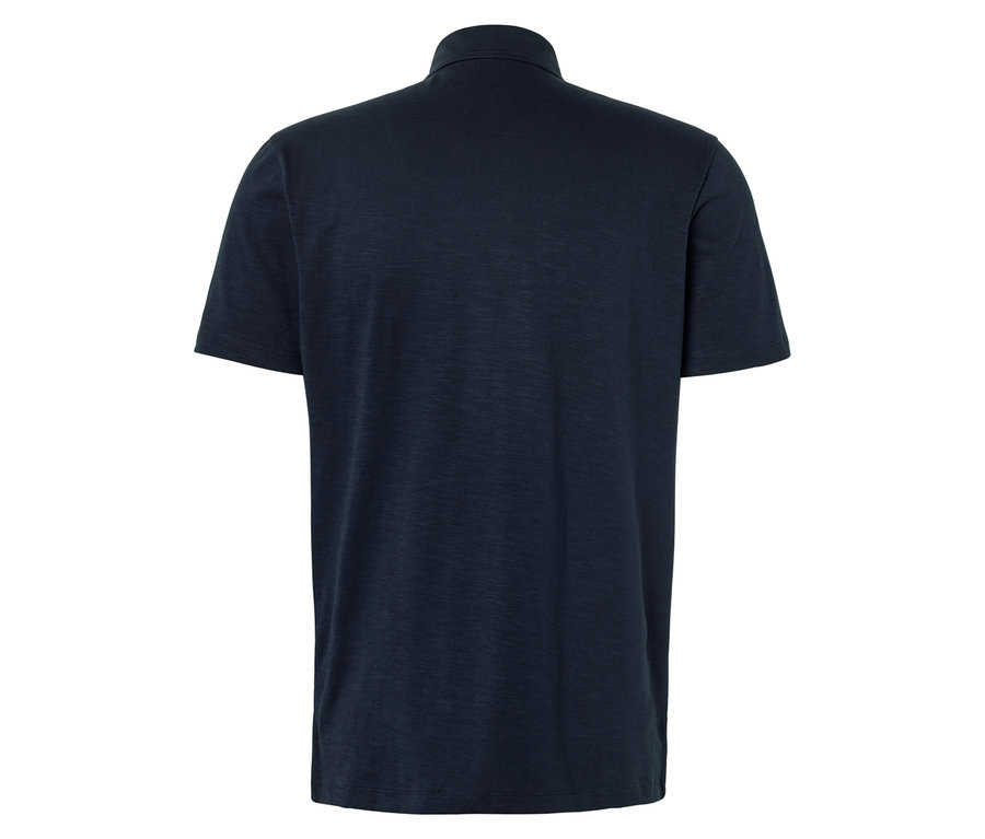 Rückansicht eines marineblauen Poloshirts.