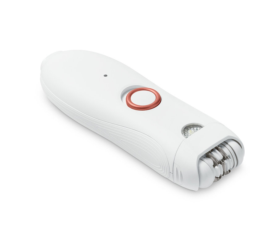 Ein weißer Gesichtsepilierer mit einem runden Knopf.