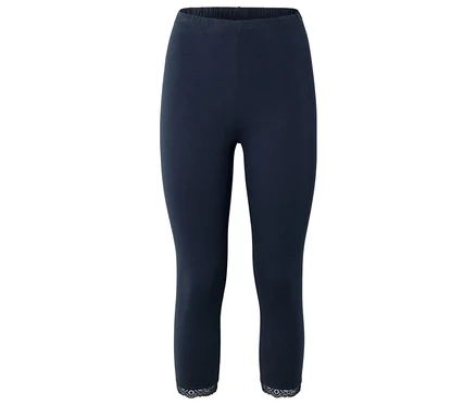 Dunkelblaue, knielange Leggings mit Spitzenbesatz am Saum.