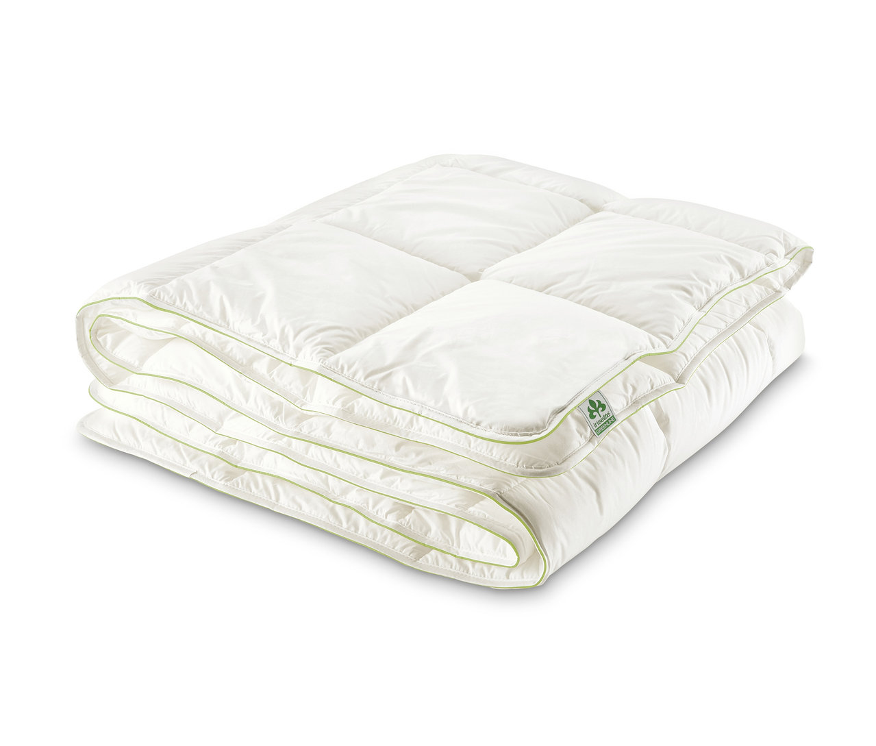 Zusammengelegtes, weißes irisette® greenline Steppbett mit Faserfüllung.