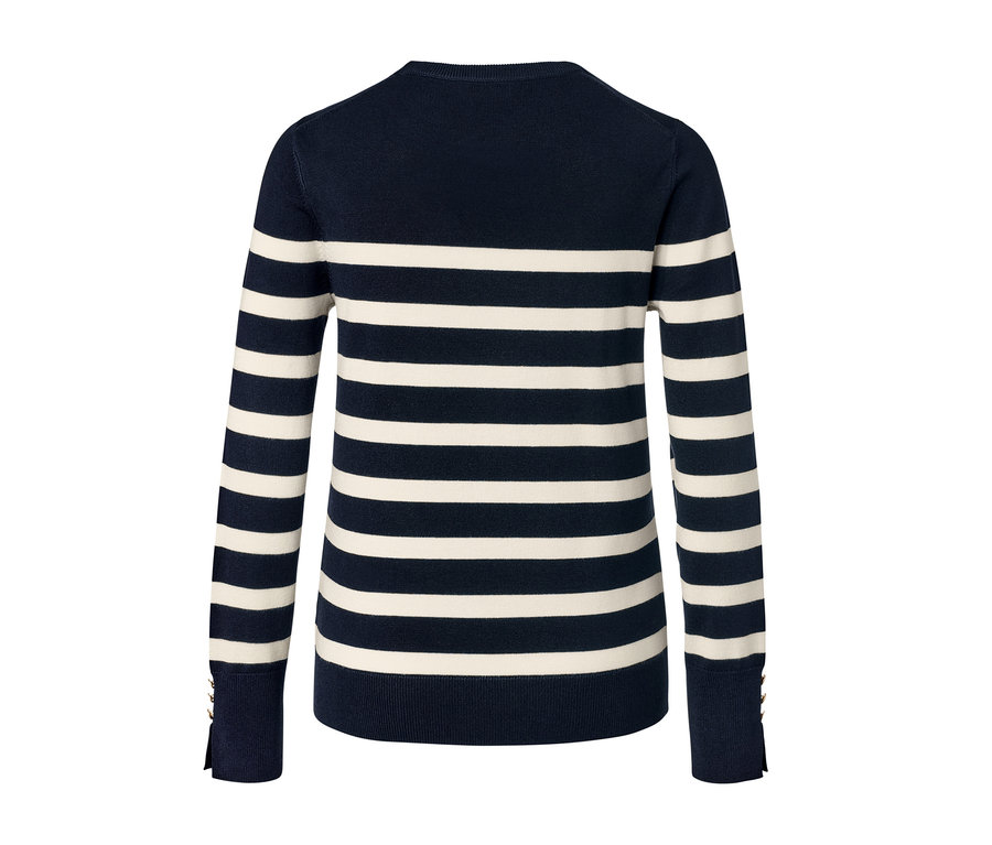 Dunkelblauer, gestreifter Feinstrickpullover.