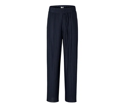 Dunkelblaue Plisseehose.