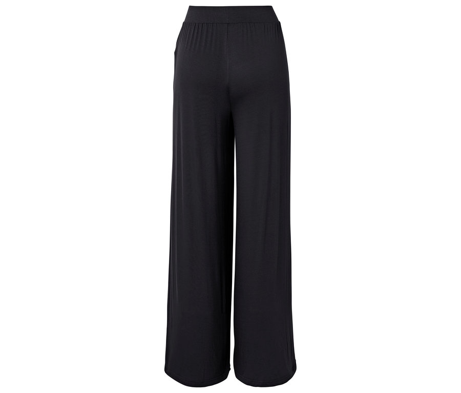 Schwarze, weite Hose von hinten.
