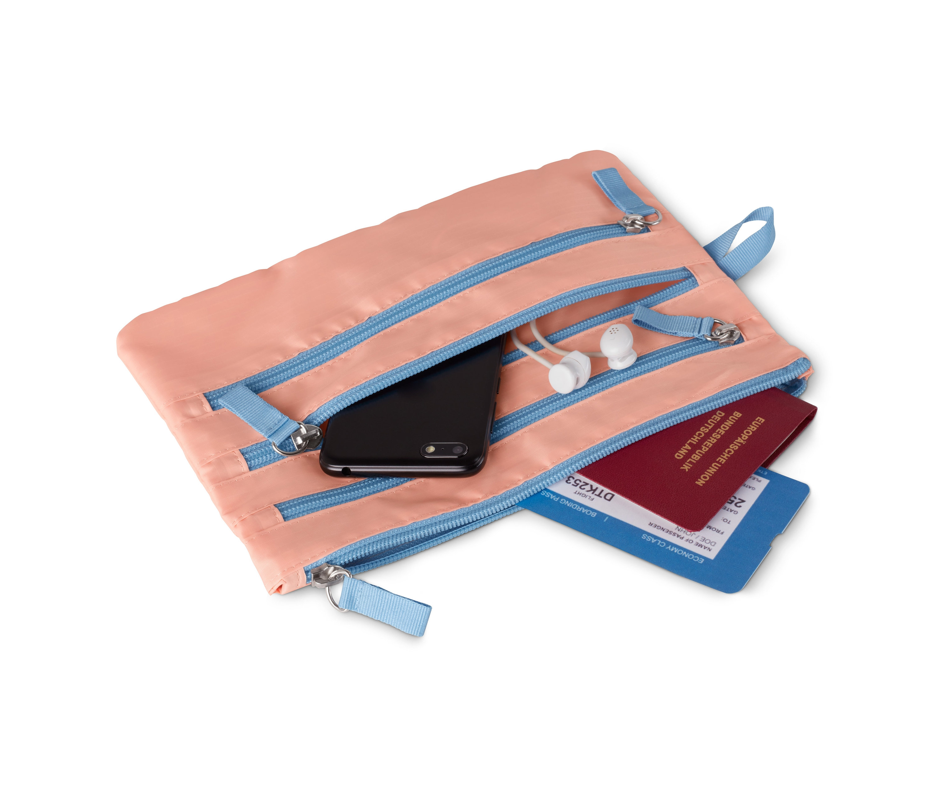 Telefon, Kopfhörer, Reisepass und Flugticket sind in einem Taschen-Organizer.