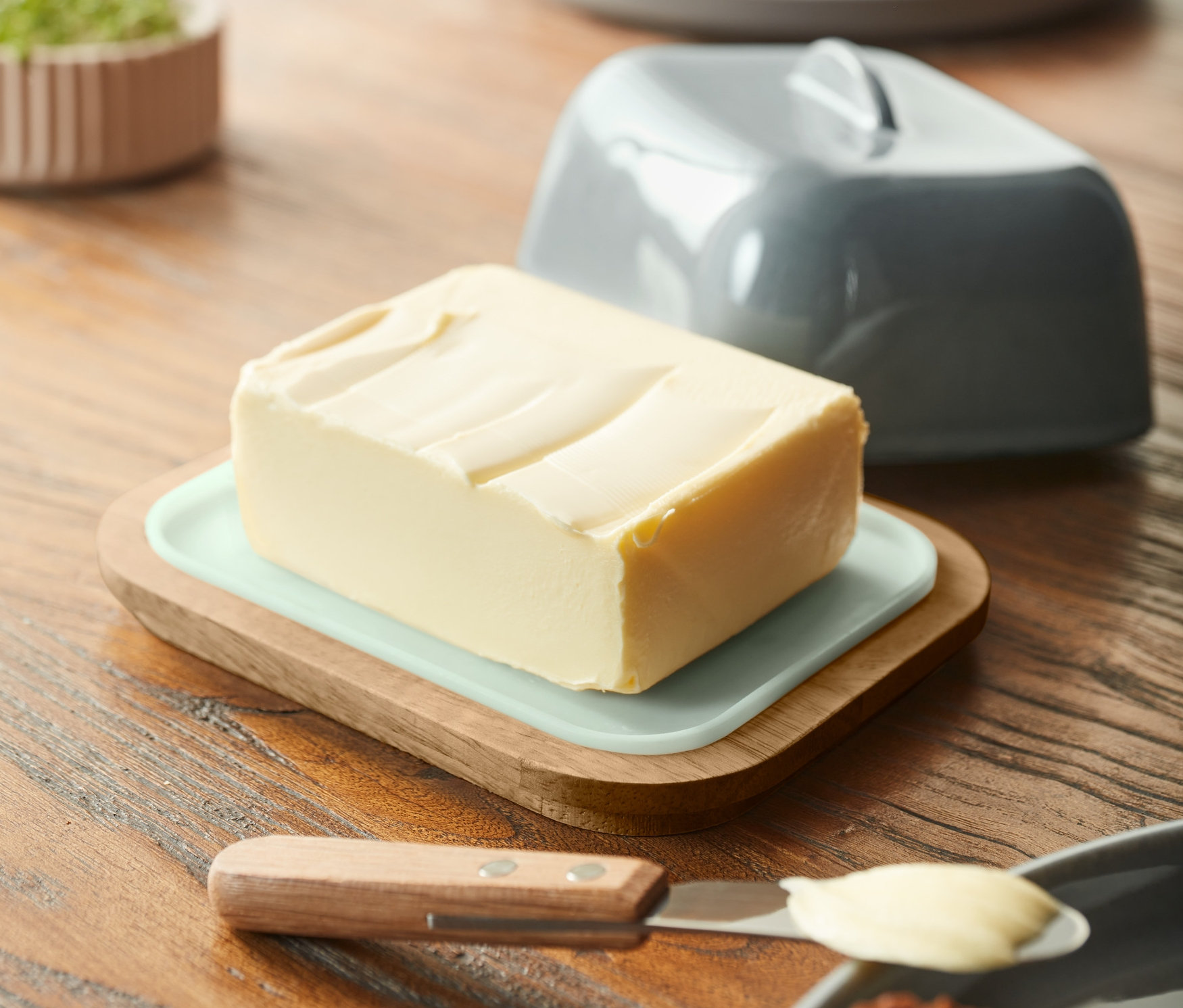 Butter in Butterdose.