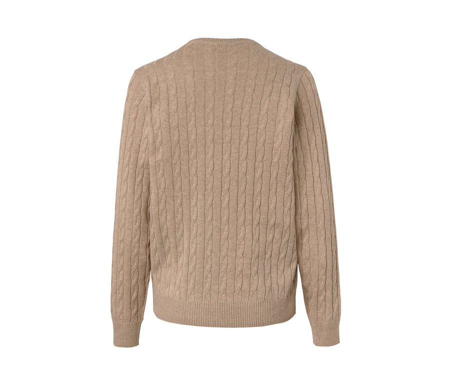 Detail der Rückseite eines creme melierten Zopfstrickpullovers.