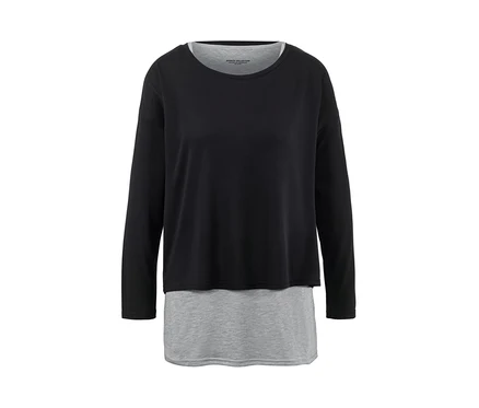 Schwarzes 2-in-1-Sportshirt.