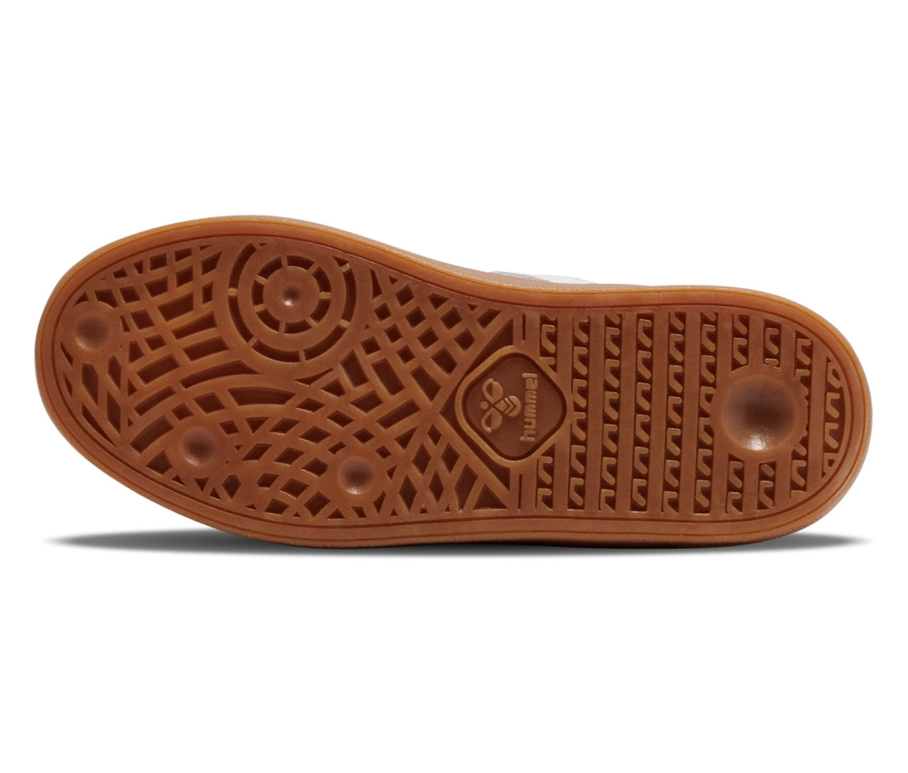 Nahaufnahme der Sohle eines blauen hummel® Handball Perfekt CL JR Sneakers mit braunem Profil.