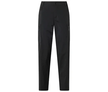Schwarze Hose mit Reißverschlusstaschen an den Seiten, flach liegend auf weißem Hintergrund.