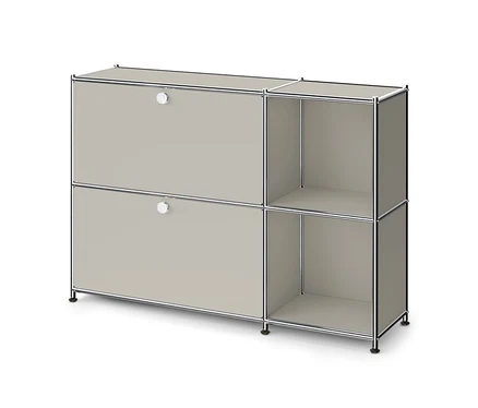 Modulares Sideboard in Hellgrau mit Chromrahmen, zwei geschlossenen Fächern mit Türen und zwei offenen Regalfächern.