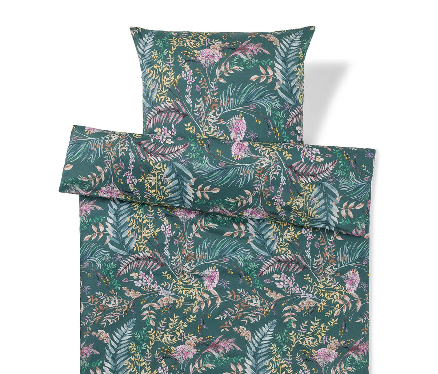 Dunkelgrüne Bettwäsche mit floralem Muster aus grünen, gelben, rosa und violetten Blättern und Blüten.