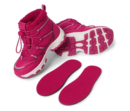 Ein Paar pinke Winterstiefel mit weißen Sohlen und Einlegesohlen.
