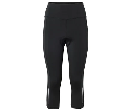 Schwarze, dreiviertellange Radhose mit reflektierenden Details an den Unterschenkeln.