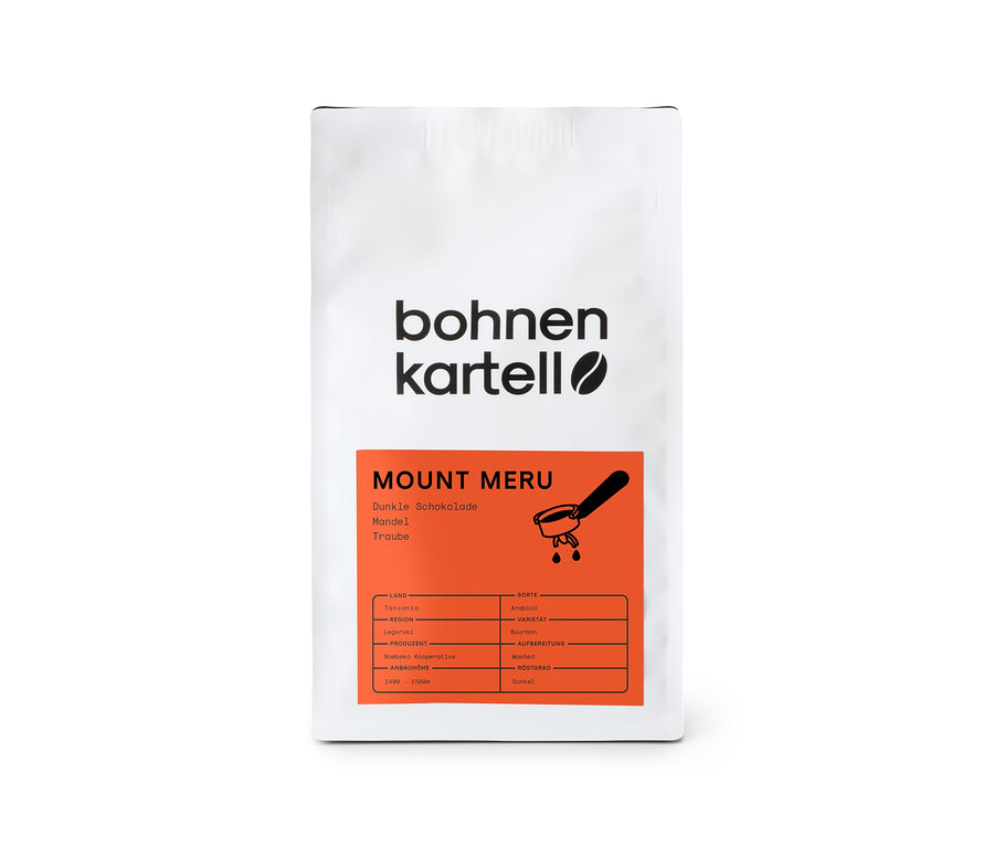 Weiße Tüte Bohnenkaffee „Mount Meru Espresso“ von bohnenkartell, 250 g ganze Bohne, mit Infos zu dunkler Schokolade, Mandel und Traube.